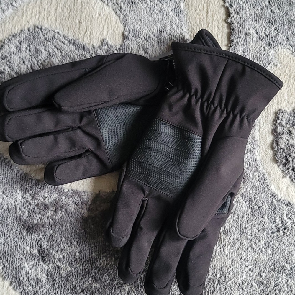 GLOVES 🧤 - Picture 2 of 2